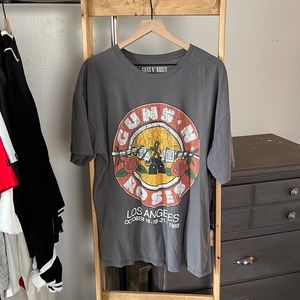 Oversized Guns & Roses Distressed Band Tee
